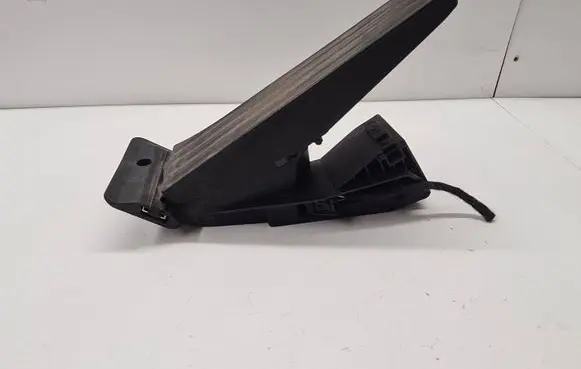 BMW X5 E70 Accelerator throttle pedal 6858574 25916010 2902123846