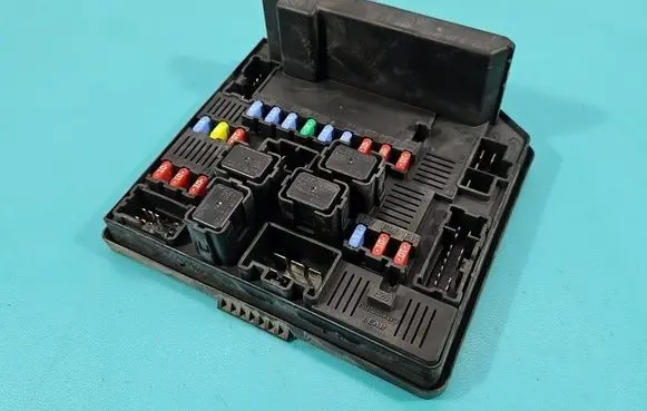 Nissan Qashqai Fuse box set 519136329 IMPRK1585199