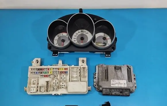 Mazda 3 I Engine control unit/module ECU 6M6112A650BA IMPRK1562330