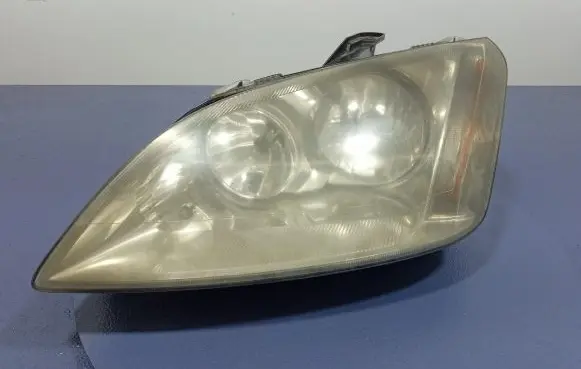 Ford Focus C-MAX Headlight/headlamp 270605L