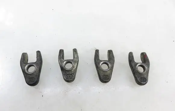 Suzuki Grand Vitara II Fuel Injector clamp holder 