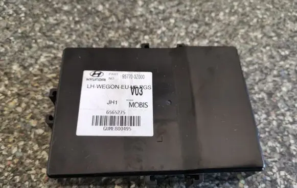 Hyundai i40 Other control units/modules 957703Z000