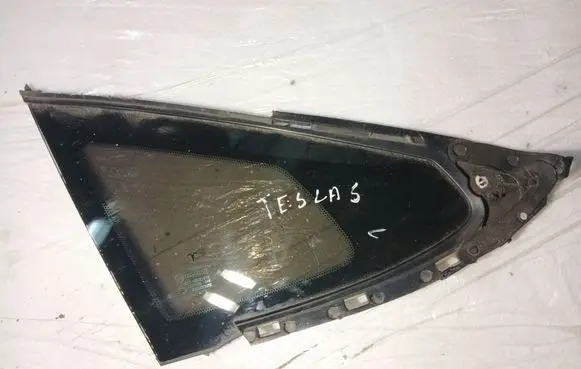 Tesla Model S Rear side window