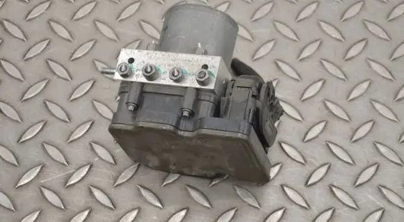 Nissan Juke II F16 ABS Pump 476604302R