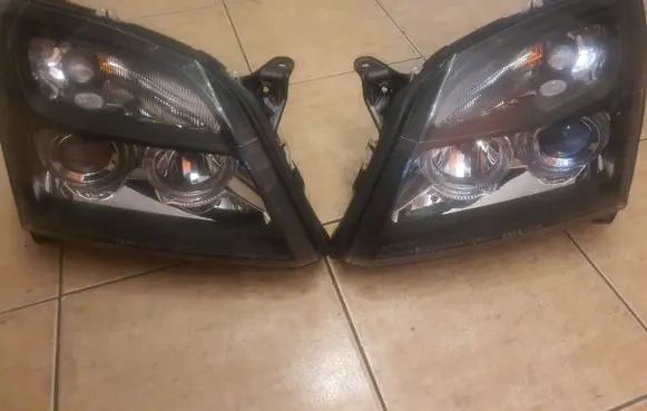 Opel Vectra C Headlight/headlamp 084421129R 084421129L