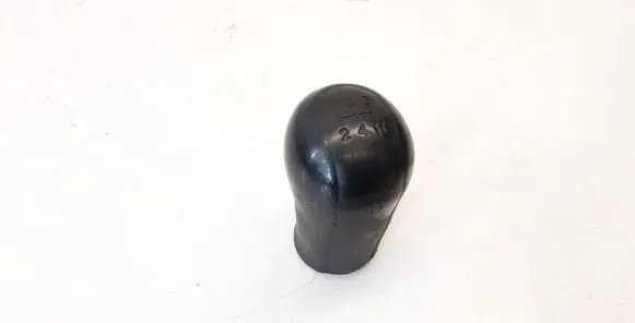 Toyota Avensis Verso Gear lever shifter trim leather/knob