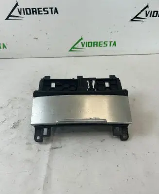Audi Q7 4L Ashtray (front) 4L0857951