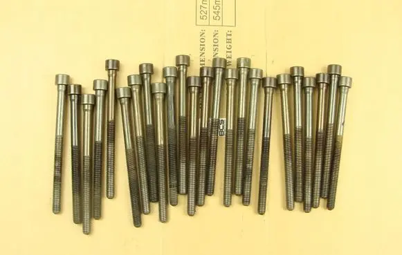 Audi RS6 Cylinder head bolts BUH