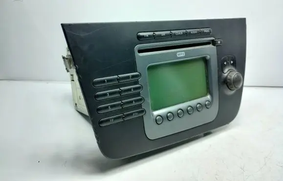 Seat Altea Radio/CD/DVD/GPS head unit 7646632366 5P1035186B SEZ1Z3G3197450