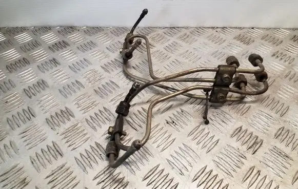 Hyundai Galloper Fuel injector supply line/pipe 