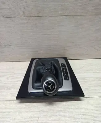 Mercedes-Benz C W204 Gear shifter surround trim plastic A2046800039