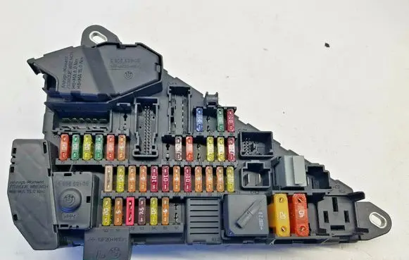 BMW 5 E60 E61 Fuse box set 518794045 nr1983