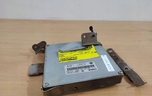 Nissan Primera Engine control unit/module 237103J701