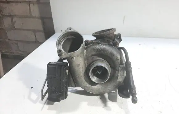 BMW 5 E60 E61 Turbo GT2260V 7583519 7794259
