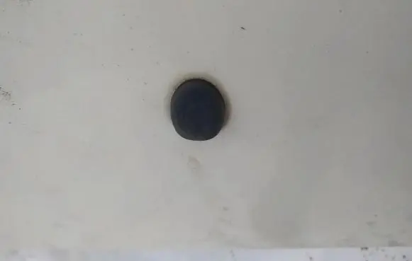 Windshield washer spray nozzle