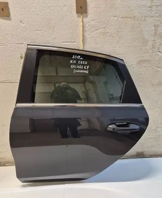 KIA Ceed Rear door 