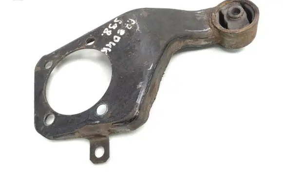 Mitsubishi Pajero Front differential bracket Mr374574