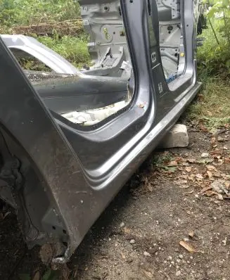Peugeot 308 Front sill (body part) 