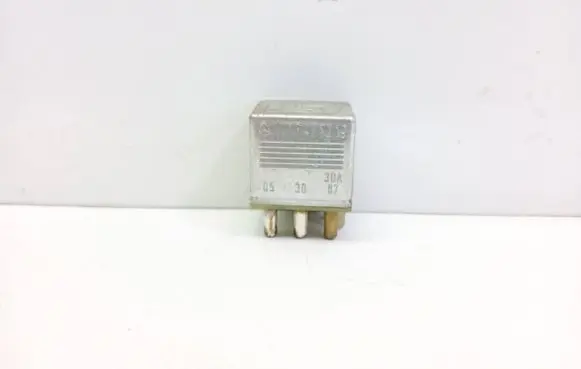 Mercedes-Benz C W202 Other relay 0015420219