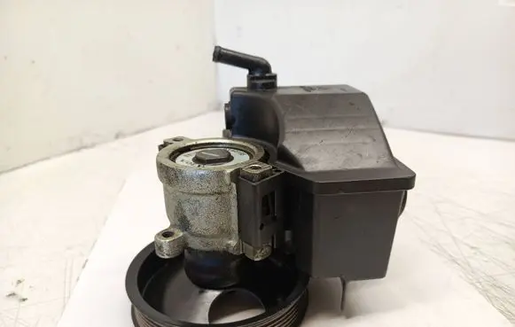 Volvo S80 Power steering pump 9140195