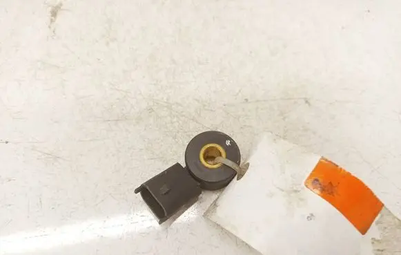 Opel Insignia A Detonation knock sensor 55563372