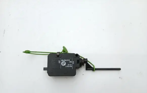 BMW 3 E46 Fuel tank cap lock motor 6923974
