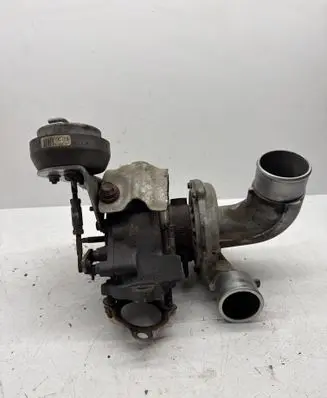 Toyota Avensis T270 Turbo 172010R060 08121101349 VB25