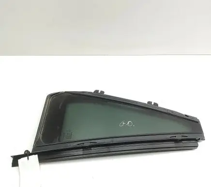 Volvo XC90 Rear side window 32132026