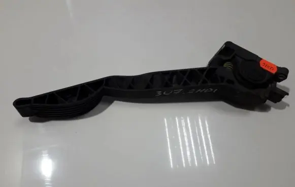 Peugeot 307 Accelerator throttle pedal 0280752236 9643059280