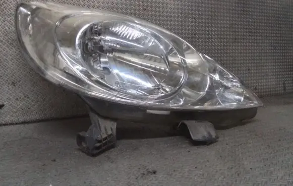 Peugeot 107 Headlight/headlamp