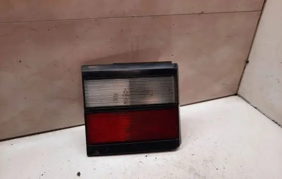 Volkswagen PASSAT B3 Tailgate rear/tail lights 333945107