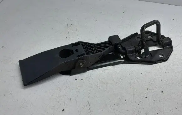 Audi A6 S6 C7 4G Engine bonnet/hood lock/latch loop/hook 4G0823400