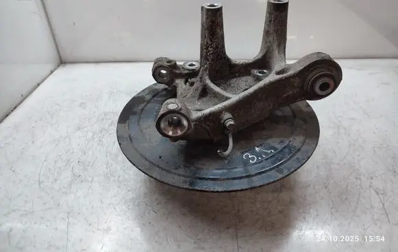 Opel Insignia B Rear wheel hub