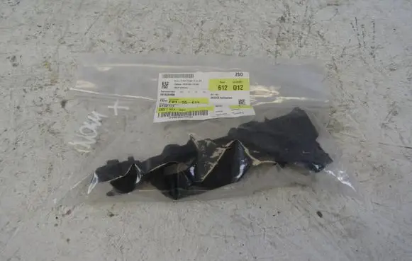 Audi A6 S6 C7 4G Front bumper mounting bracket 4G0807283