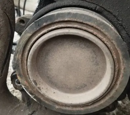 Volkswagen Golf V Crankshaft pulley