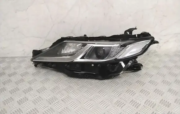Toyota Camry VIII XV70 Headlight/headlamp 8115033G00