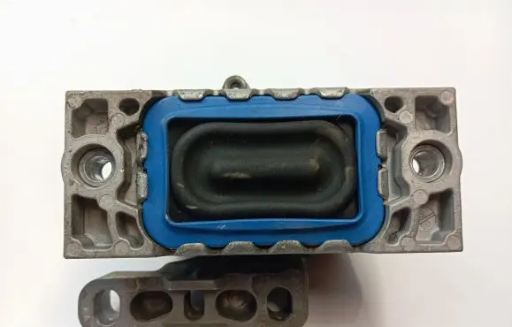 Volkswagen Jetta V Engine mount bracket 1K0199262