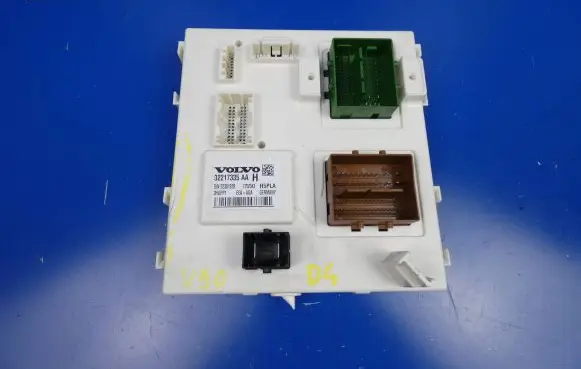 Volvo S90, V90 Comfort/convenience module 32217335 72301929 32217335AA