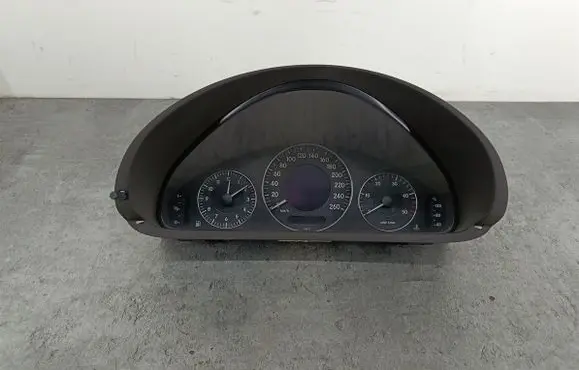 Mercedes-Benz CLK A209 C209 Speedometer (instrument cluster) 