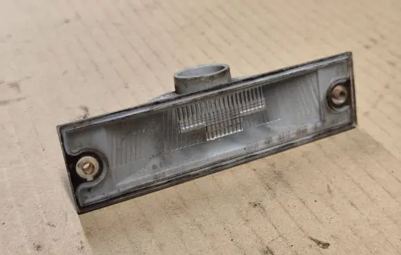 Chrysler Sebring (ST-22 - JR) Number plate light 04574904