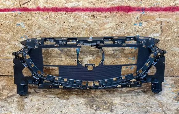 Mazda 6 Front grill GSH7-50712 S2508N024-M