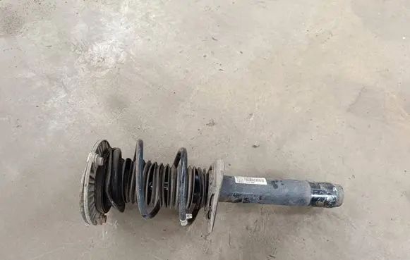 BMW 4 F32 F33 Front shock absorber/damper 6856630