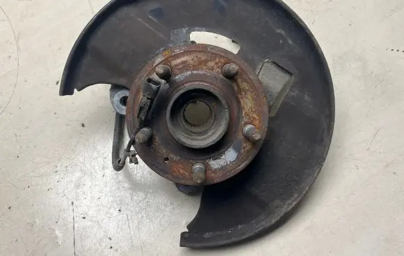 Opel Insignia A Front wheel hub