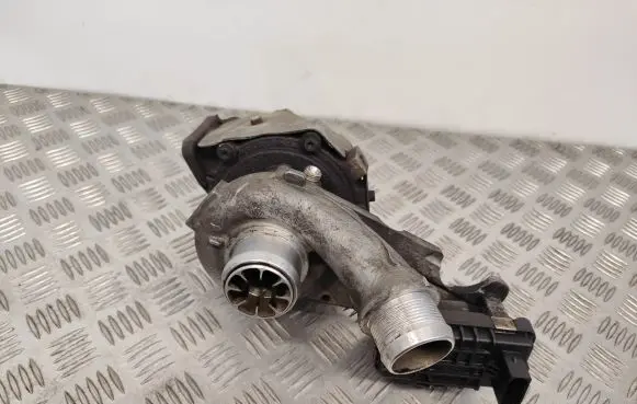 Audi Q7 4L Turbo 057145722Q