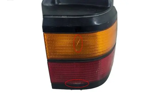 Volkswagen PASSAT B3 Rear/tail lights 333945257