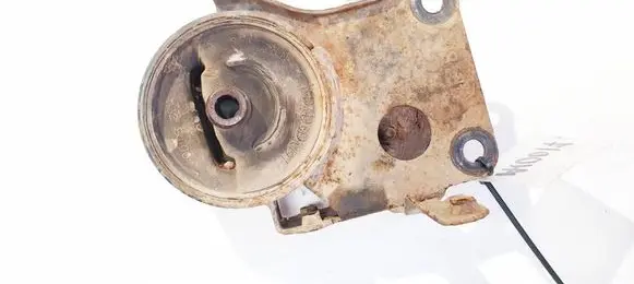 Nissan Quest Engine mount bracket 113218j100