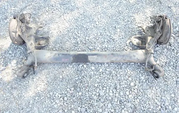 Nissan Qashqai Rear axle beam sadf