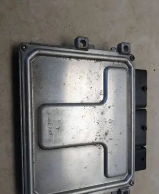Renault Captur Engine control unit/module 237105499R 161980449 V29086931A