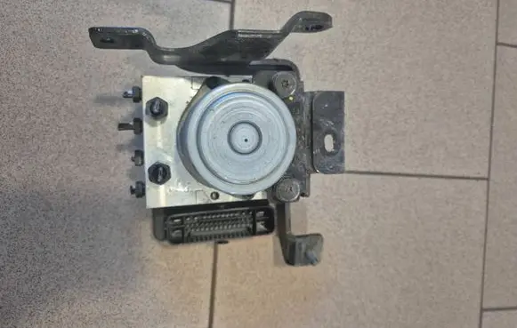 KIA Xceed ABS Pump 58910J7290 58900J7790