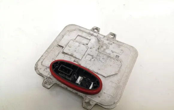Skoda Octavia Mk2 (1Z) Headlight ballast module Xenon 5DV00961000 39000535318 009610